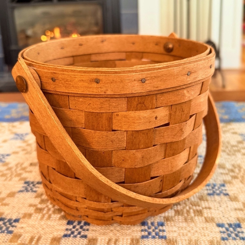 Longaberger Round Swing Handle Basket.  Vintage 1990 signed by artist 6.5” x 5”